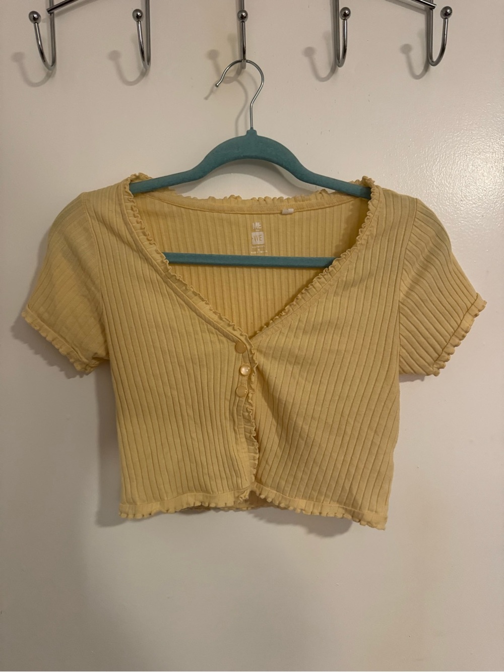 Pacsun Me to We Ribbed Lettuce-Edge Crop Top in Butter Yellow